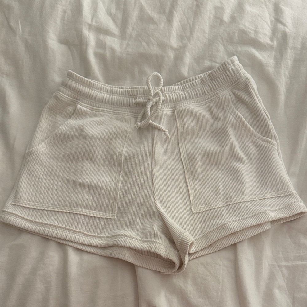 Gilly Hicks Off-White Lounge Shorts